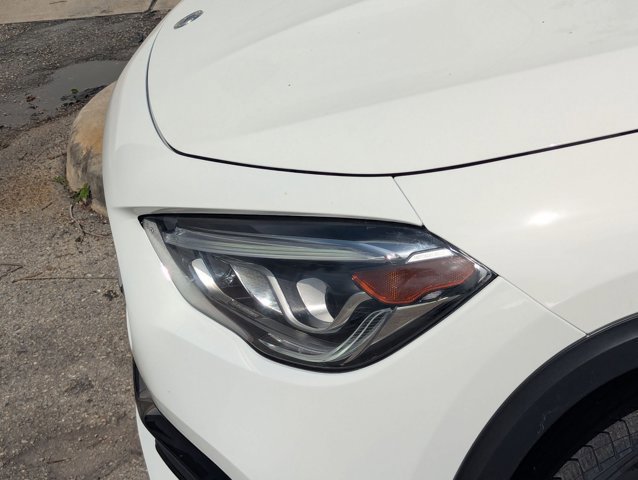 Used 2022 Mercedes-Benz GLA 250 4MATIC image 13