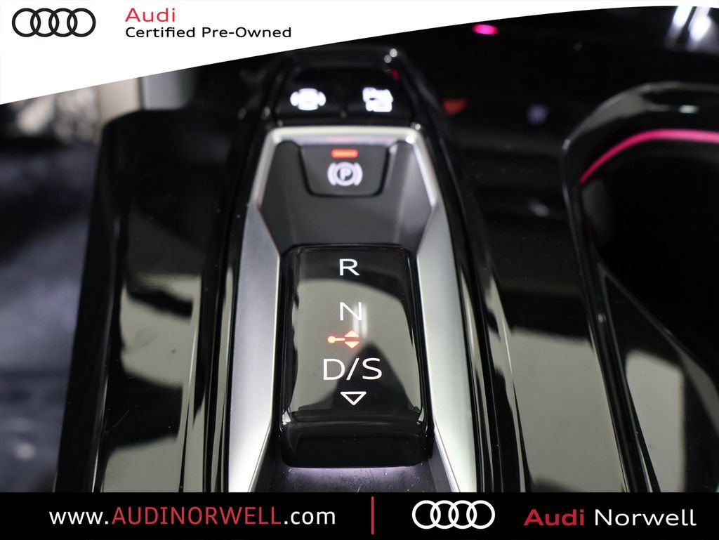Certified 2025 Audi Q5 Premium w/ Convenience Package AWD/4WD image 4