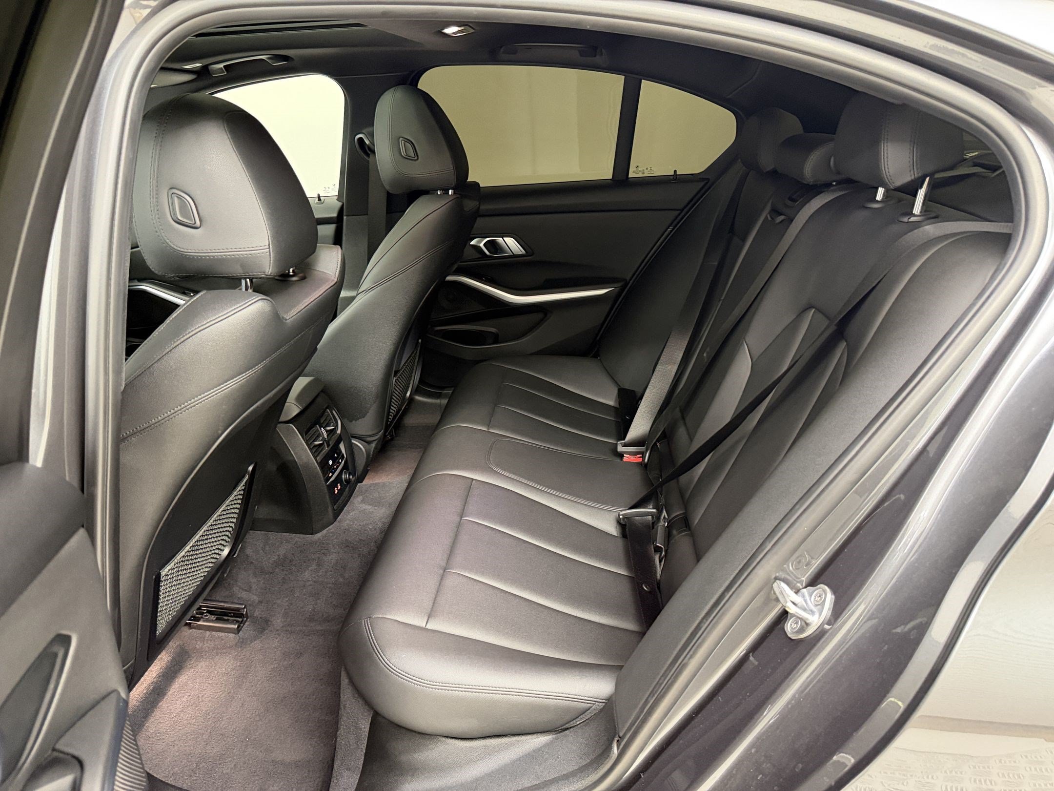 Used 2020 BMW M340i w/ Parking Assistance Package RWD image 23