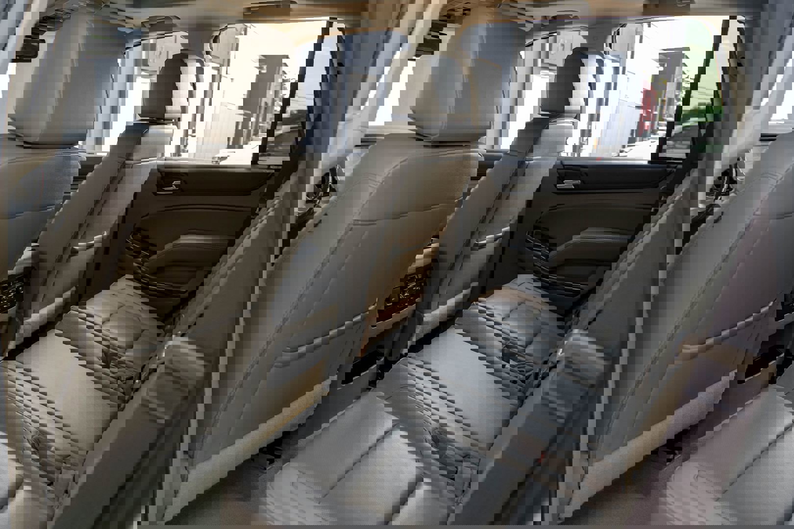 Used 2018 GMC Yukon SLT w/ Open Road Package image 35