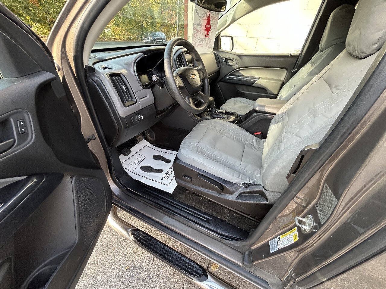 Used 2015 Chevrolet Colorado W/T RWD image 11