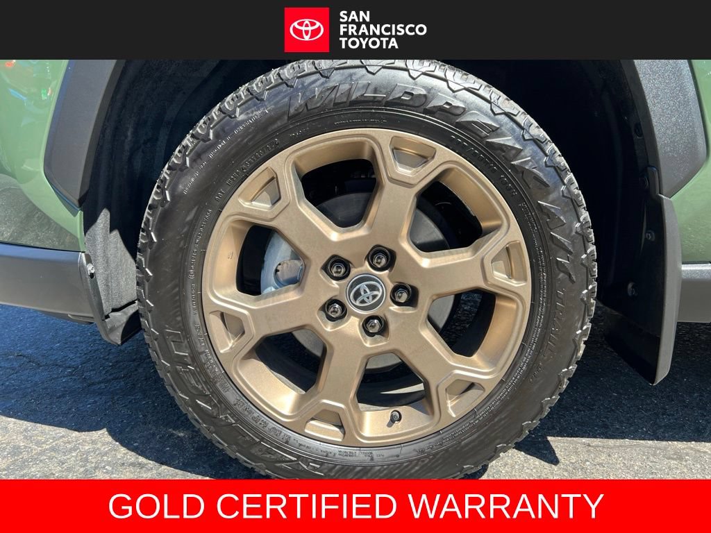 Certified 2025 Toyota RAV4 LE AWD/4WD image 9