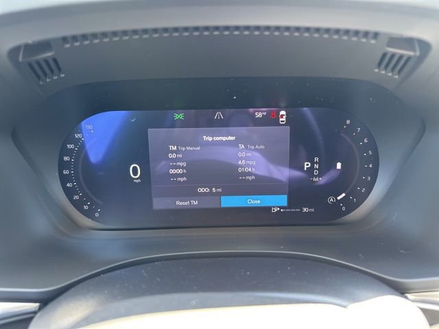 New 2026 Volvo XC60 B5 Plus w/ Protection Package Premier image 17