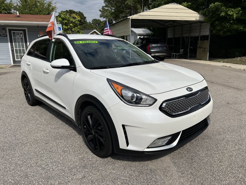 Used 2019 Kia Niro S Touring FWD image 3
