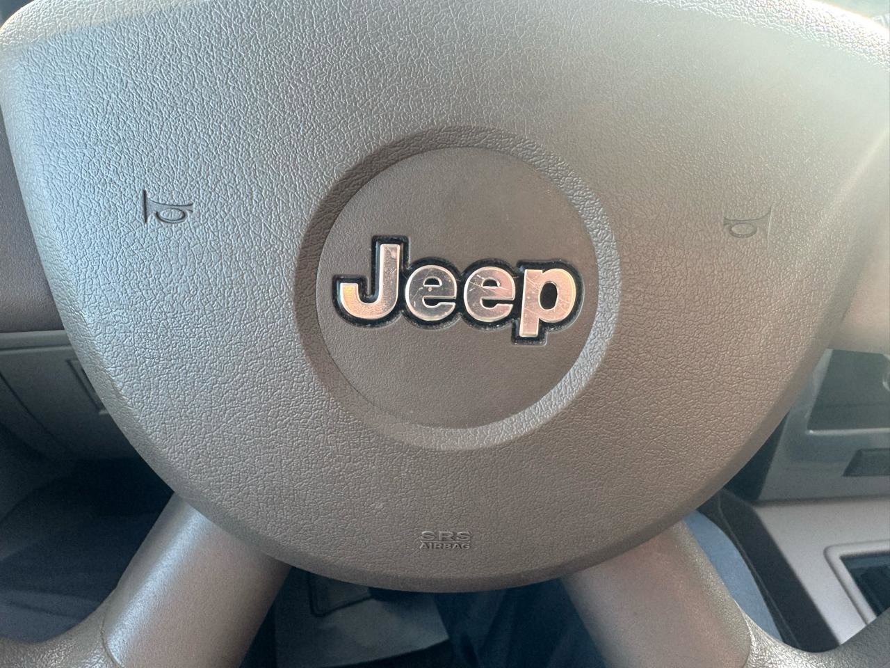 Used 2008 Jeep Liberty Sport AWD/4WD image 18