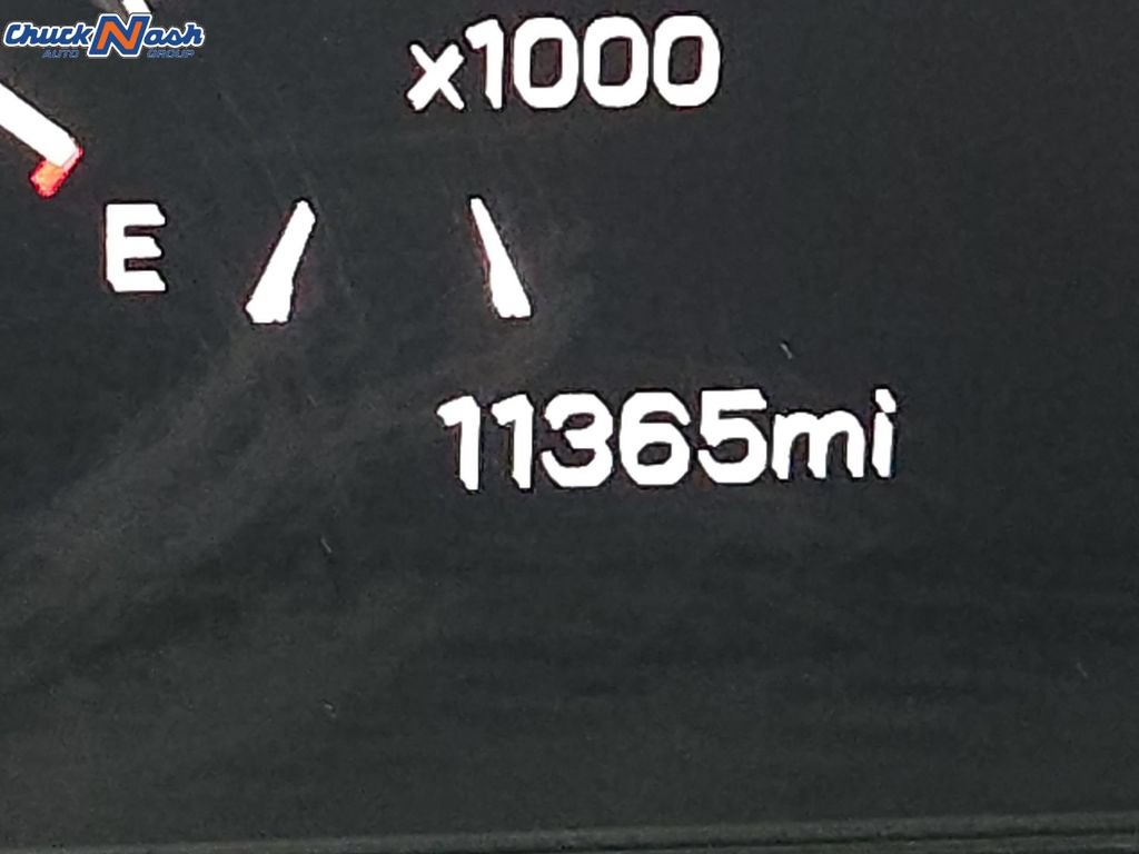 Used 2025 GMC Yukon XL Denali Ultimate AWD/4WD image 18