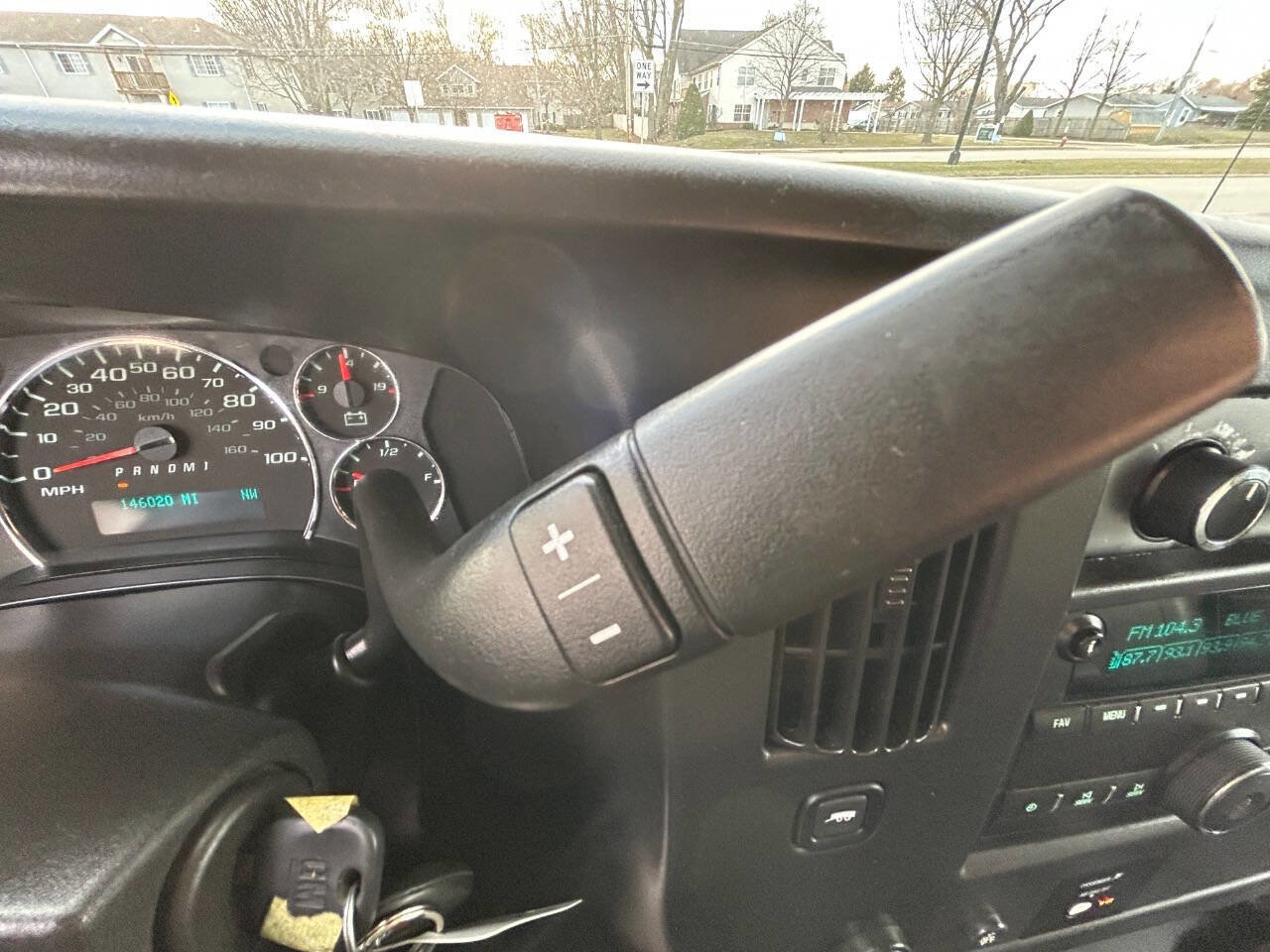 Used 2016 GMC Savana 3500 image 28