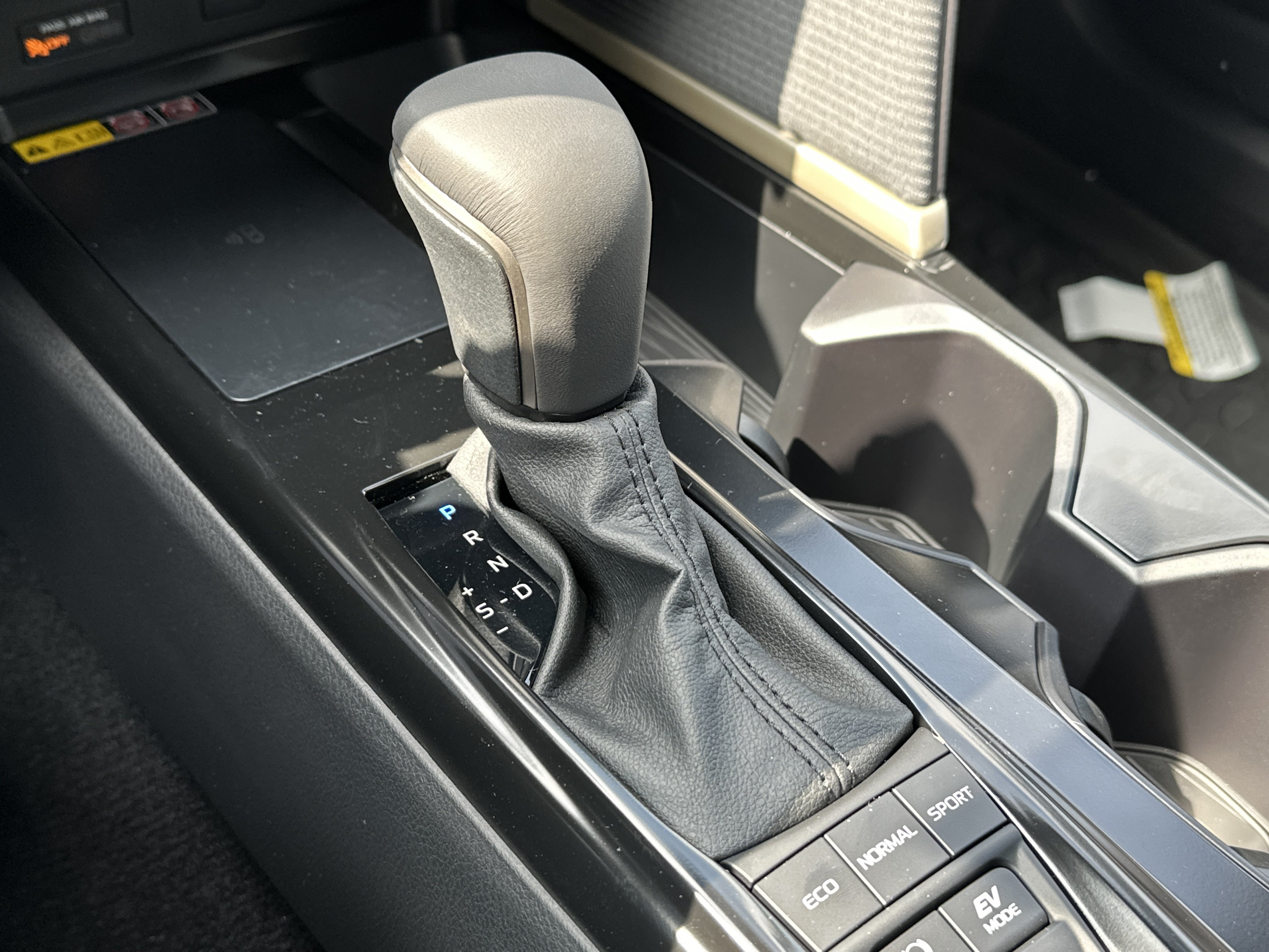New 2026 Toyota Camry SE w/ Multimedia Upgrade Package FWD image 24