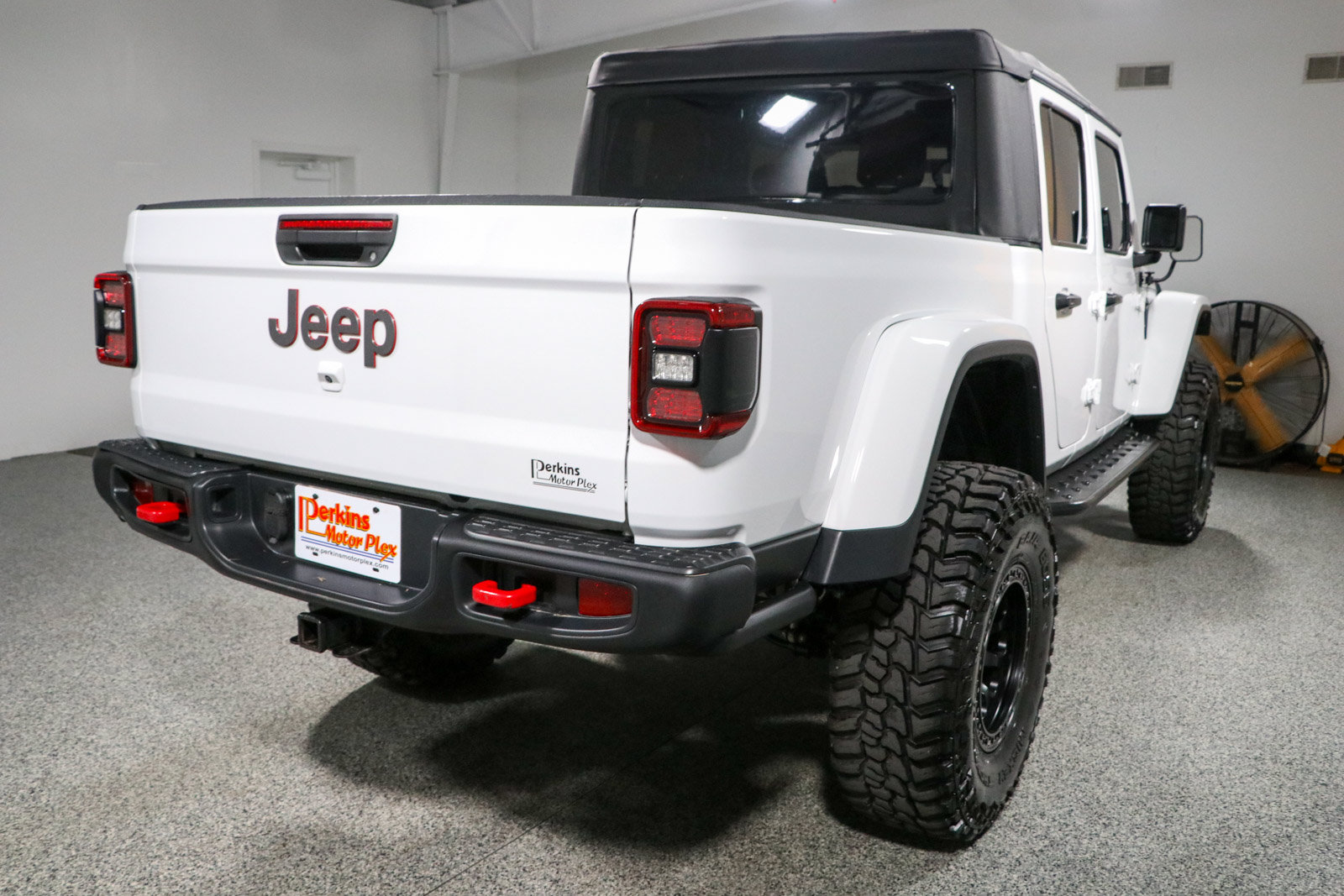 Used 2023 Jeep Gladiator Rubicon w/ LED Lighting Group AWD/4WD image 7
