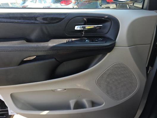 Used 2017 Dodge Grand Caravan SE image 10