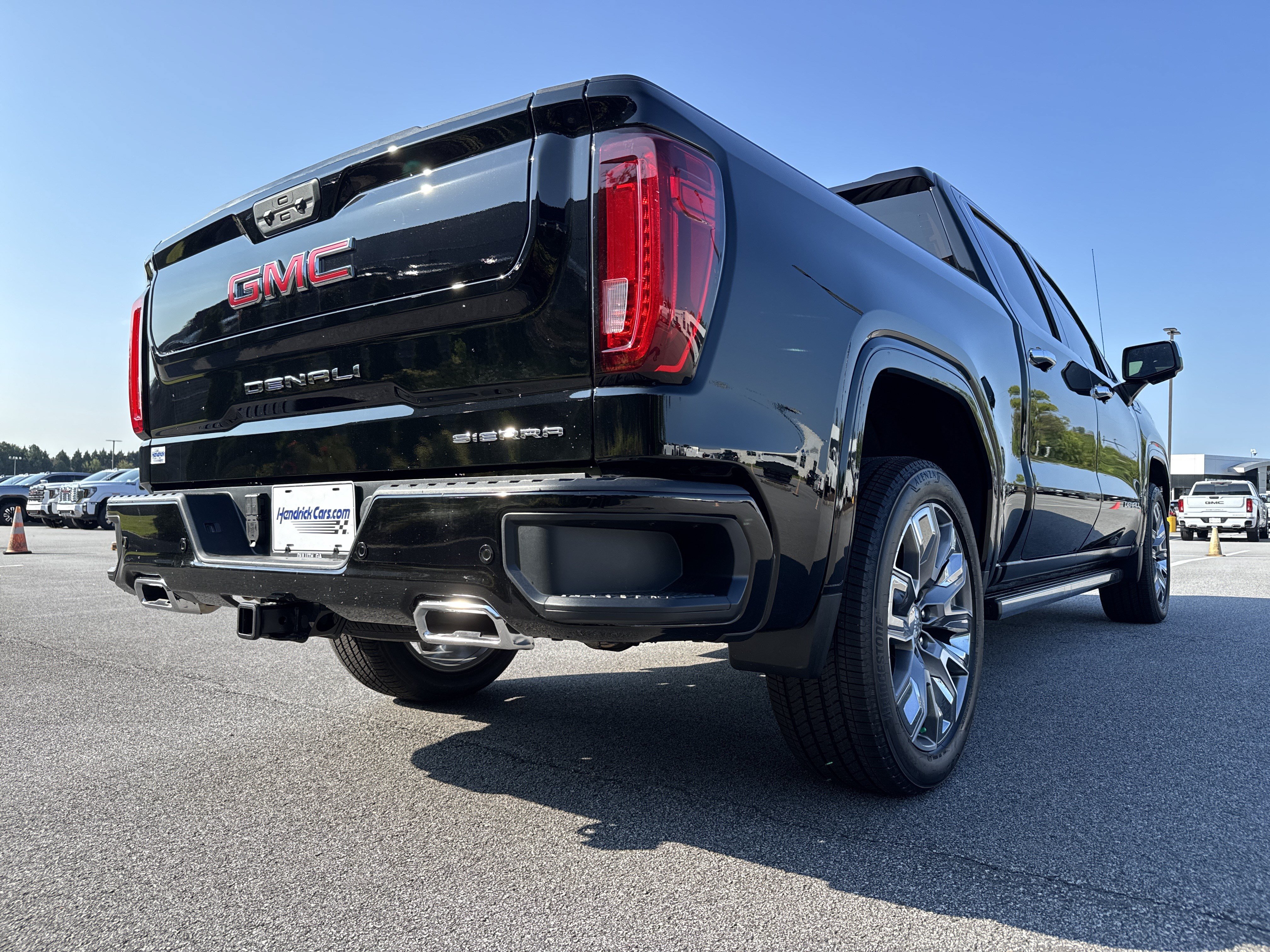 New 2026 GMC Sierra 1500 Denali w/ Denali Reserve Package AWD/4WD image 10