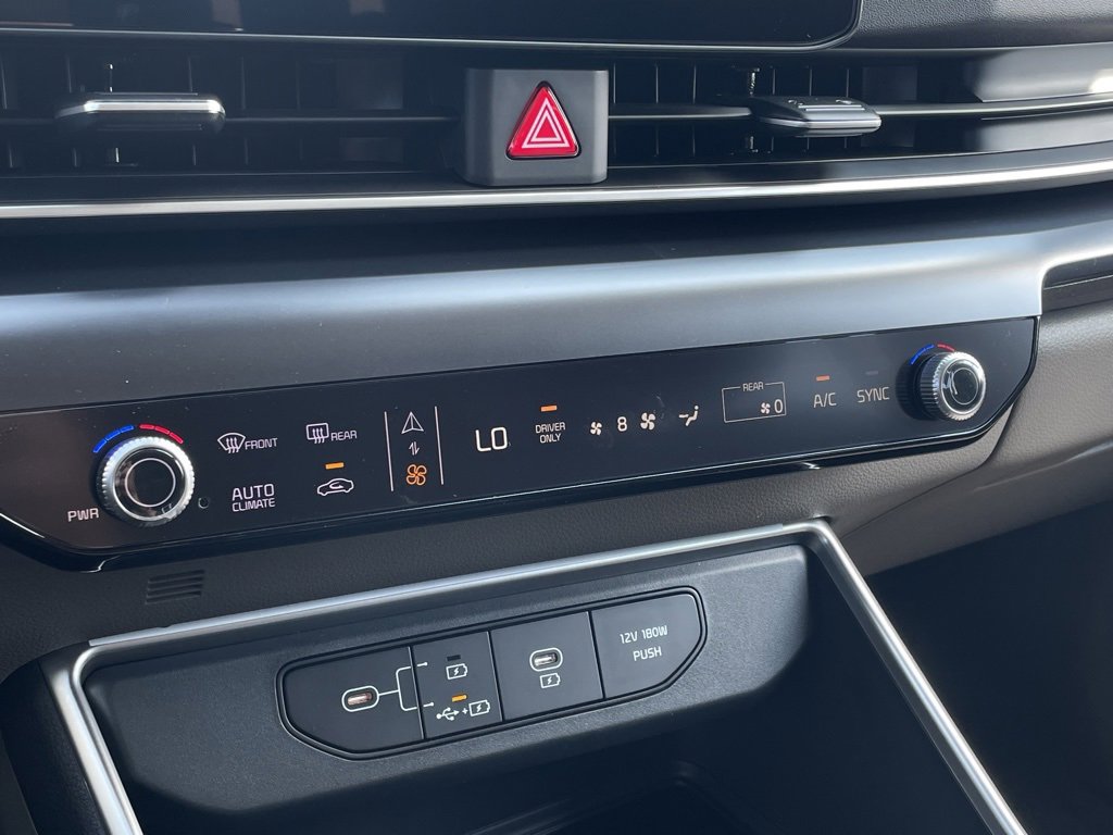 New 2026 Kia Carnival LXS image 17