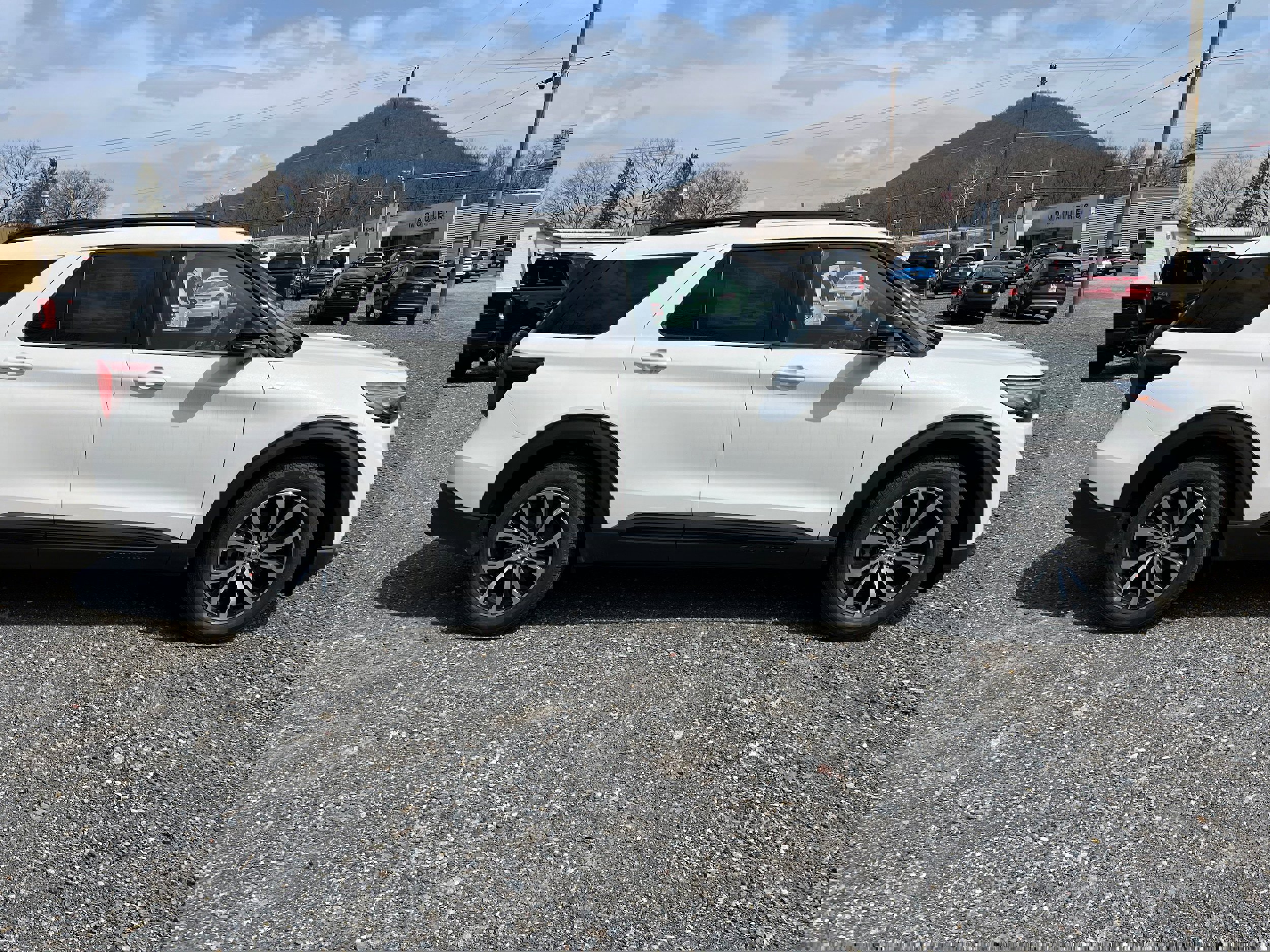 New 2026 Ford Explorer ST-Line image 4