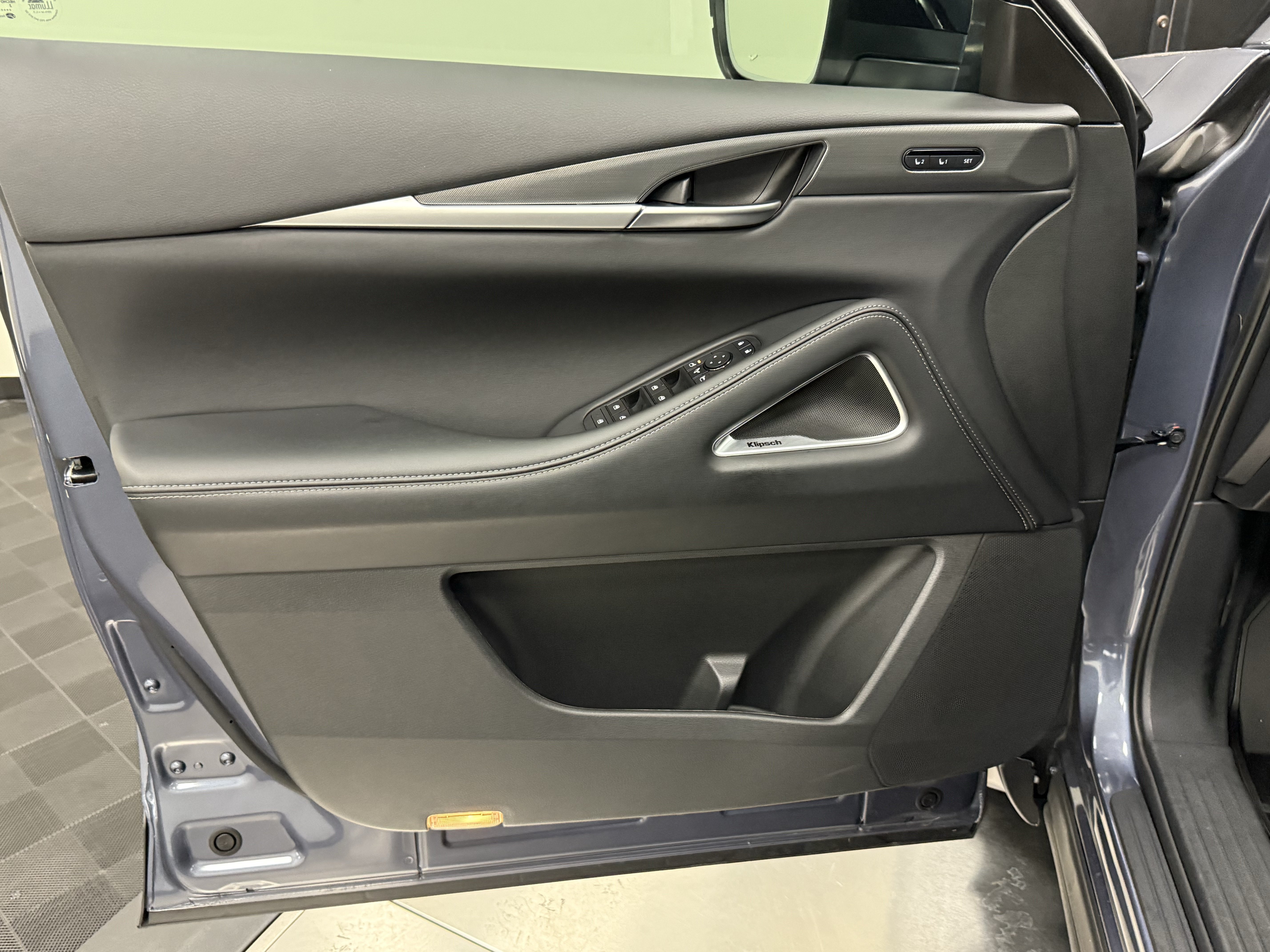 Certified 2027 INFINITI QX60 Luxe w/ Cargo Package FWD image 10