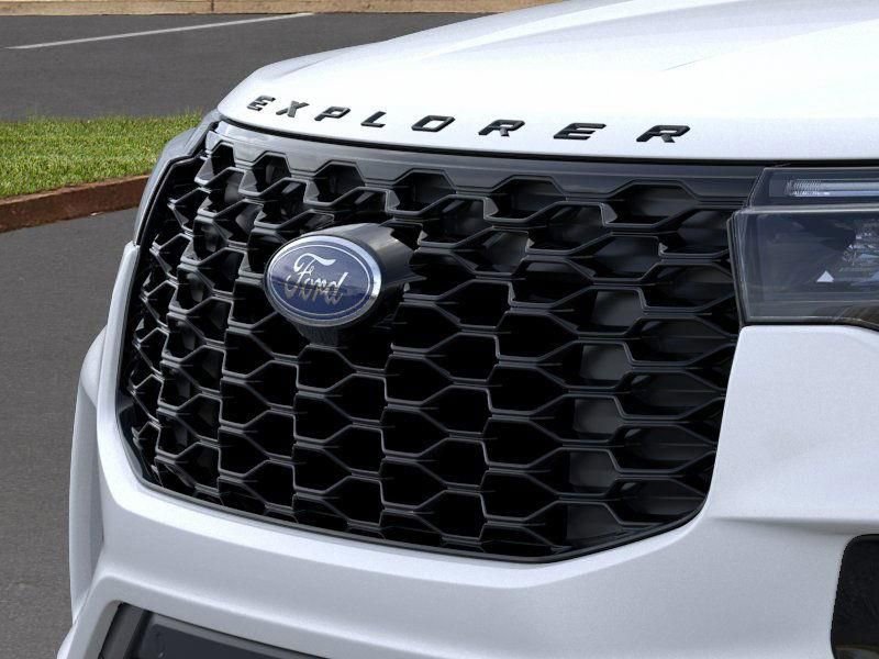 New 2026 Ford Explorer ST-Line w/ ST-Line Street Pack AWD/4WD image 17