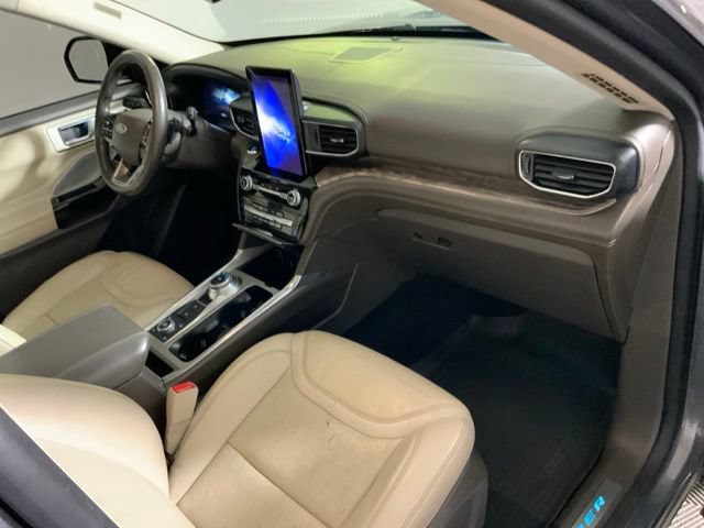 Used 2021 Ford Explorer Platinum w/ Equipment Group 601A AWD/4WD image 33