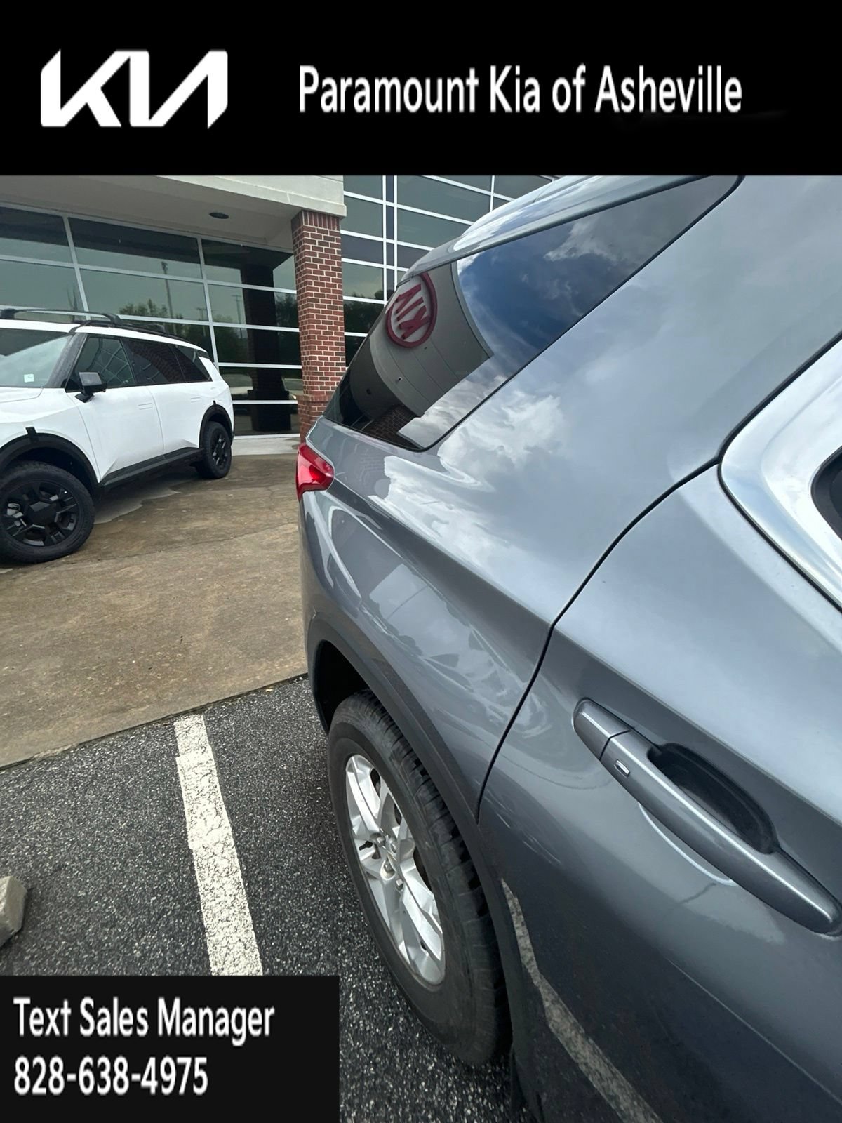 Used 2018 Chevrolet Traverse LT AWD/4WD image 17