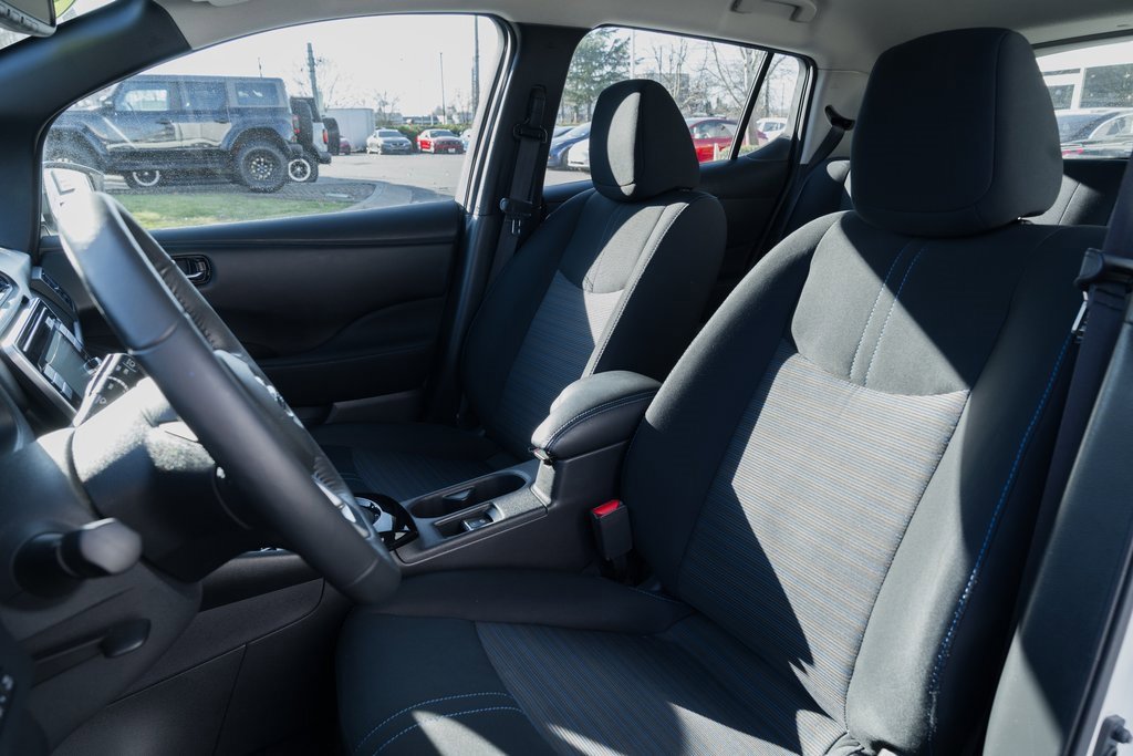 Used 2019 Nissan Leaf SV w/ SV Technology Package image 18