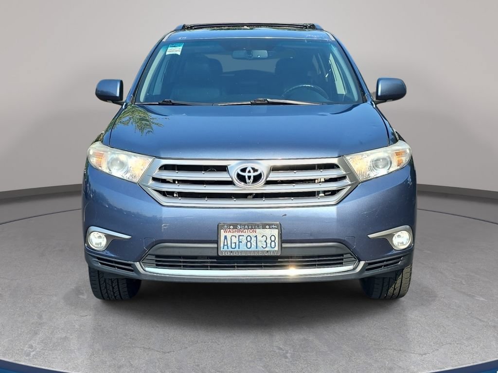 Used 2012 Toyota Highlander Limited w/ Tow Pkg AWD/4WD image 3
