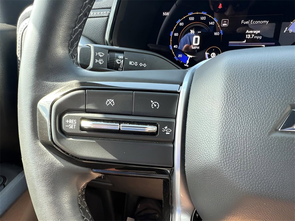 Used 2024 Chevrolet Colorado LT w/ LT Convenience Package image 25