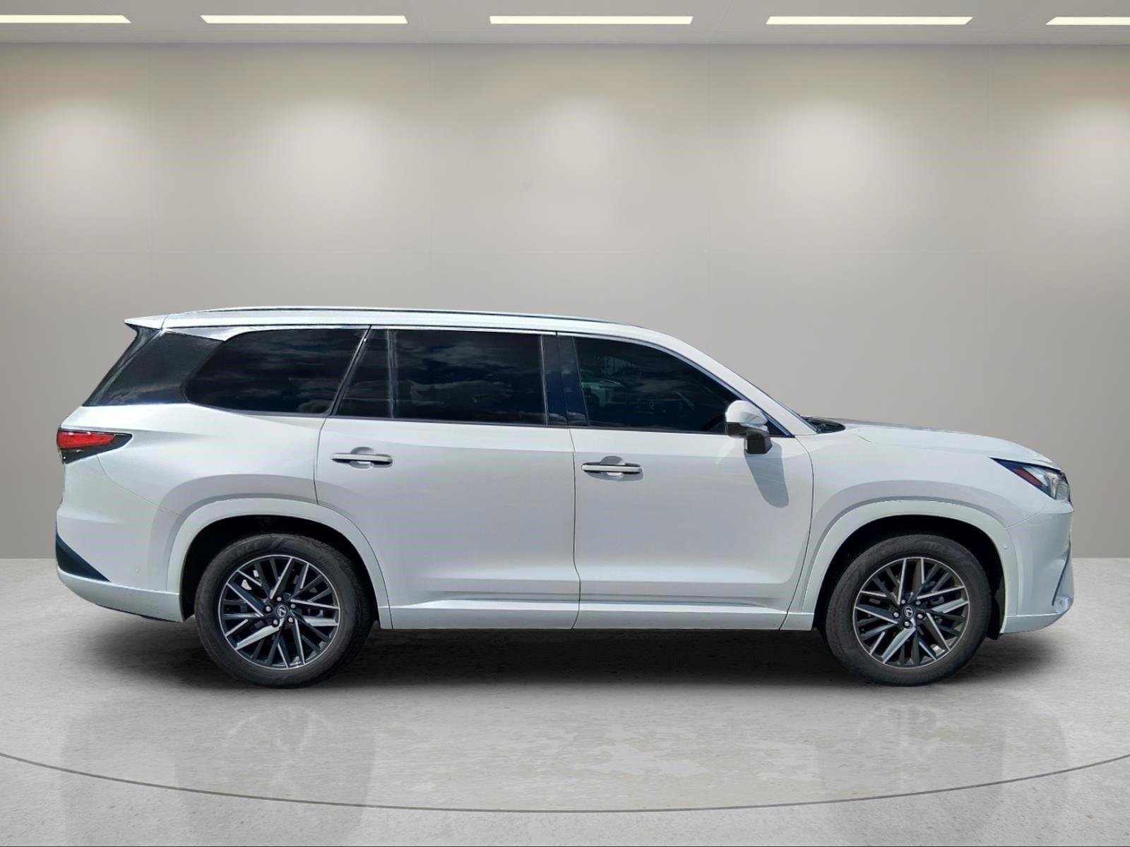 Used 2025 Lexus TX 350 AWD w/ Technology Package image 6