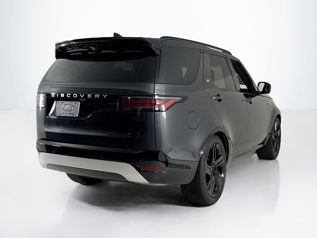 Used 2024 Land Rover Discovery Metropolitan Edition image 5