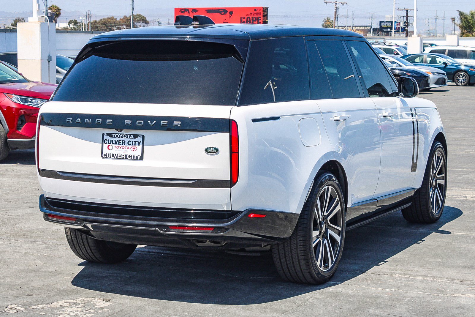 Used 2023 Land Rover Range Rover SE AWD/4WD image 9