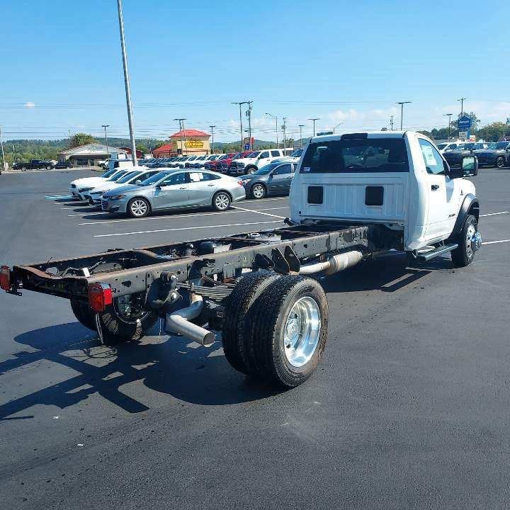 New 2024 RAM 5500 SLT w/ Quick Order Package 2YG SLT AWD/4WD image 13