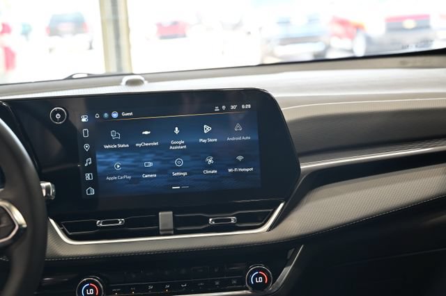 New 2027 Chevrolet Equinox LT w/ Convenience Package II FWD image 15