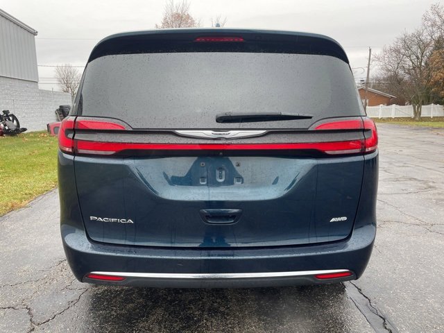 Used 2022 Chrysler Pacifica Touring-L image 12