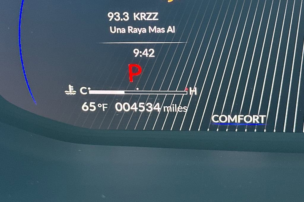 Certified 2025 Acura MDX FWD image 30