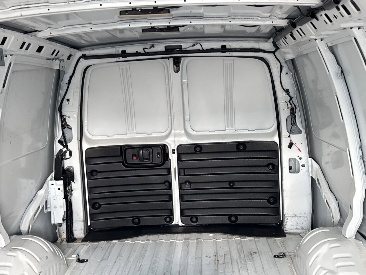 Used 2020 GMC Savana 2500 w/ Driver Convenience Package image 16