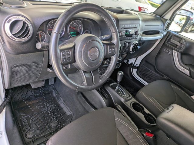 Used 2018 Jeep Wrangler Sahara w/ Connectivity Group image 15