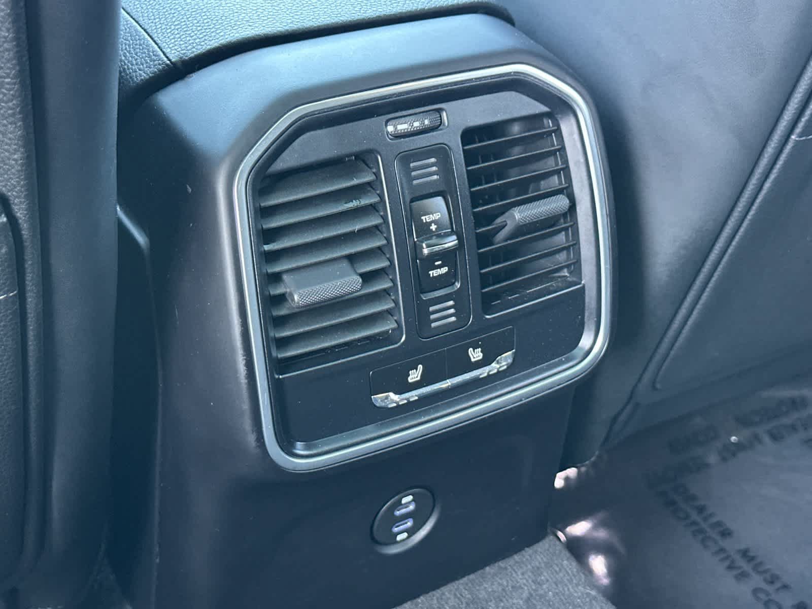 Certified 2023 Porsche Macan Turbo AWD/4WD image 14