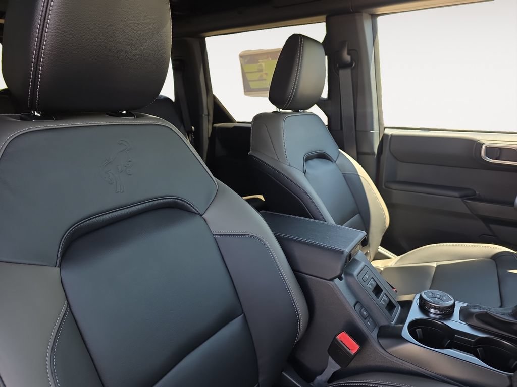 New 2026 Ford Bronco Outer Banks w/ Sasquatch Package AWD/4WD image 11