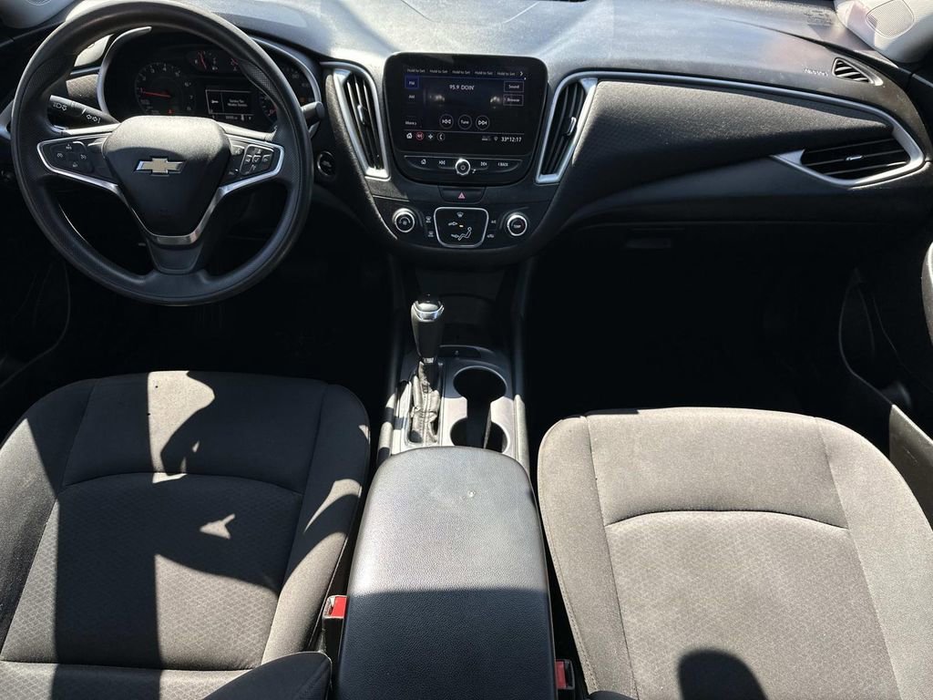 Used 2019 Chevrolet Malibu LS image 13