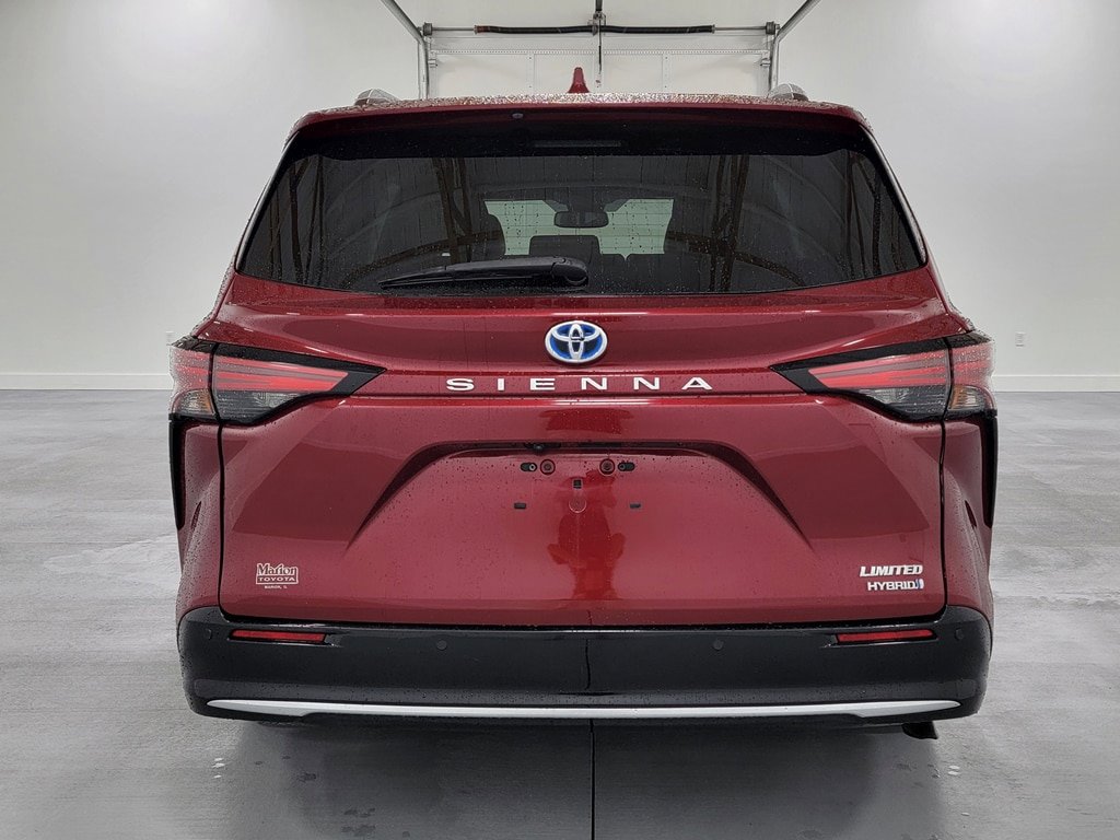 Used 2021 Toyota Sienna Limited FWD image 7