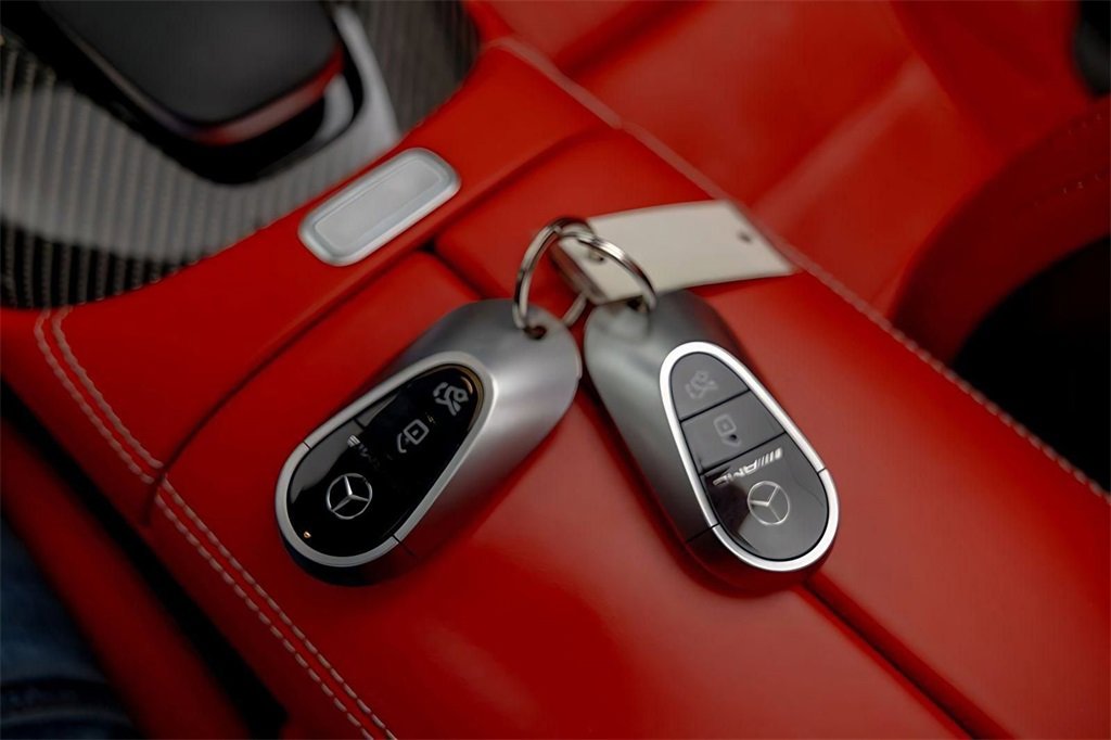 Used 2023 Mercedes-Benz SL 63 AMG 4MATIC image 42