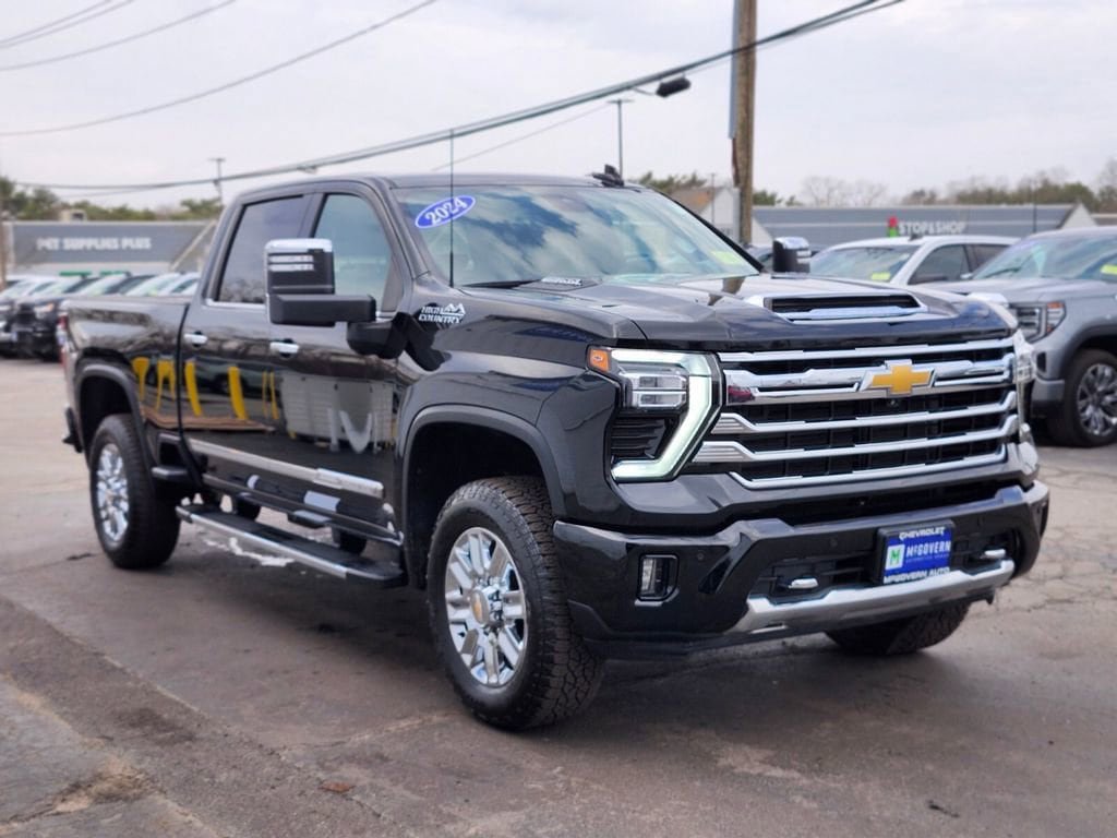 Used 2024 Chevrolet Silverado 3500 High Country AWD/4WD image 7