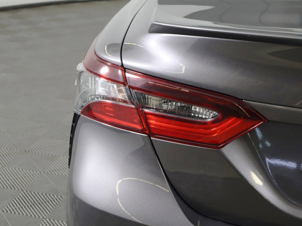 Used 2023 Toyota Camry SE image 12