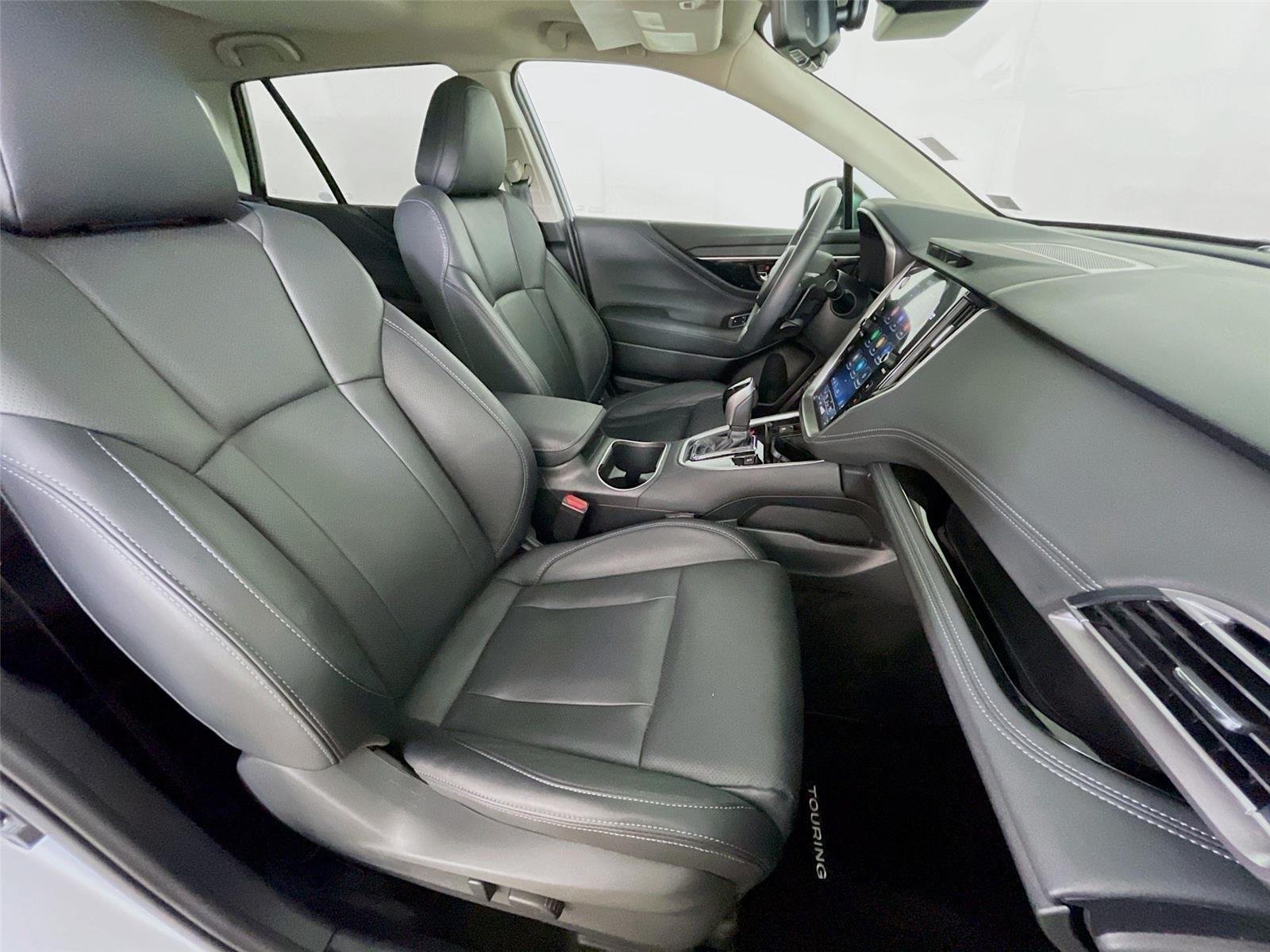 Used 2025 Subaru Outback Touring AWD/4WD image 33