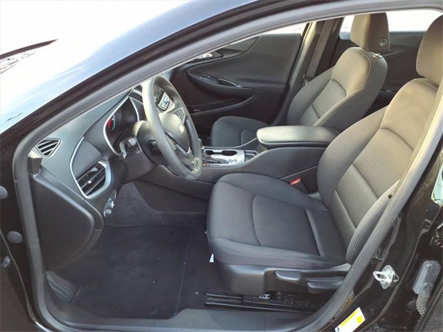 Used 2023 Chevrolet Malibu LS image 17