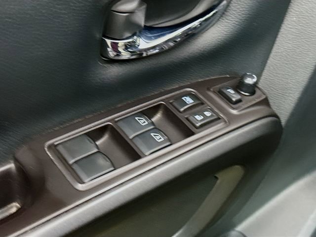 Used 2020 Nissan Titan PRO-4X w/ Pro-4x Convenience Package image 18