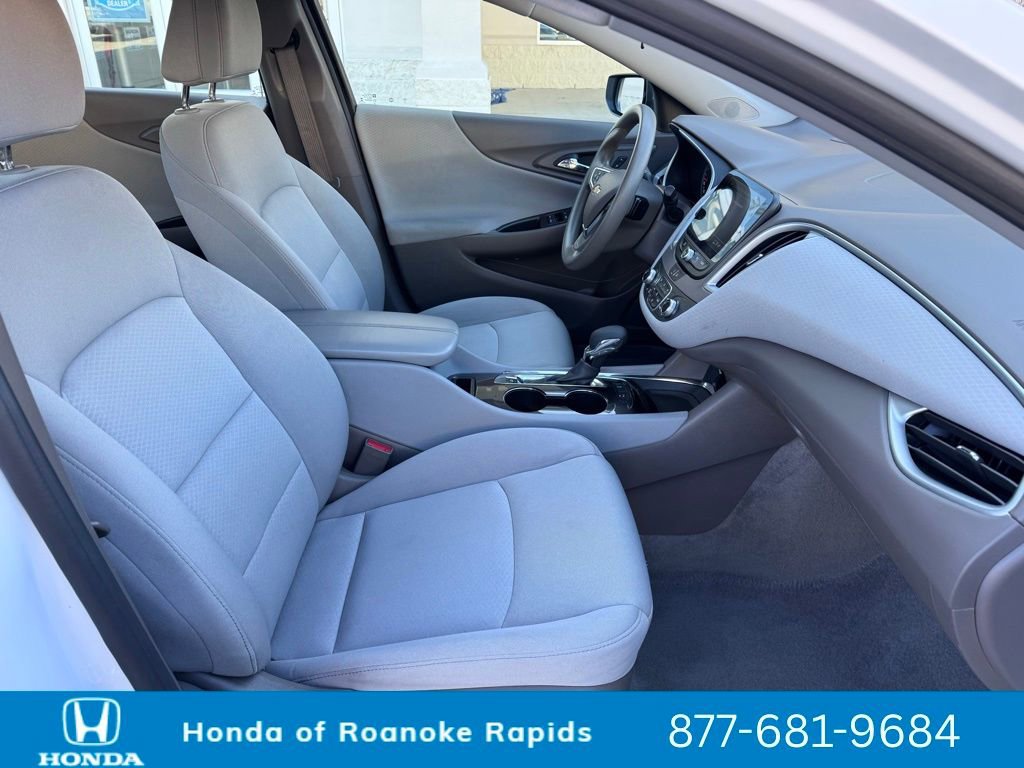 Used 2024 Chevrolet Malibu LT image 25