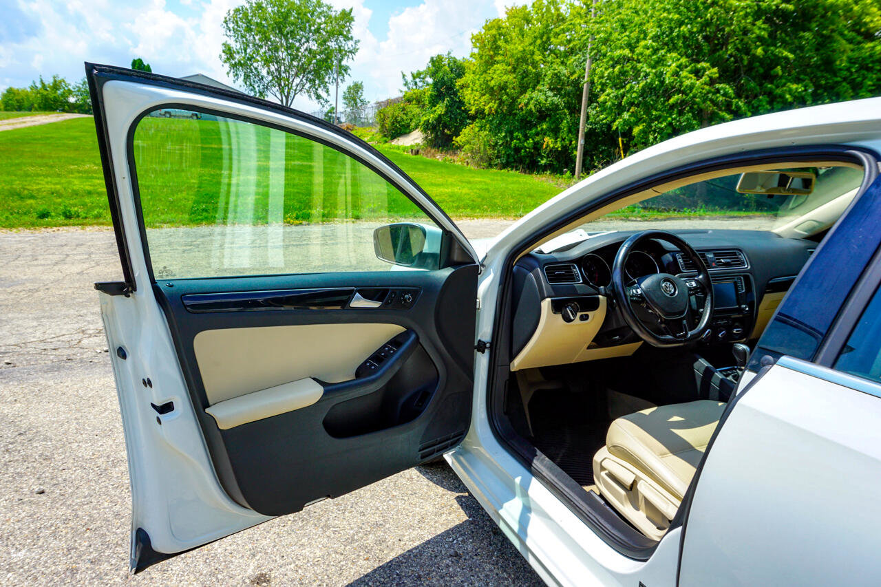 Used 2016 Volkswagen Jetta SEL w/ Lighting Package image 25