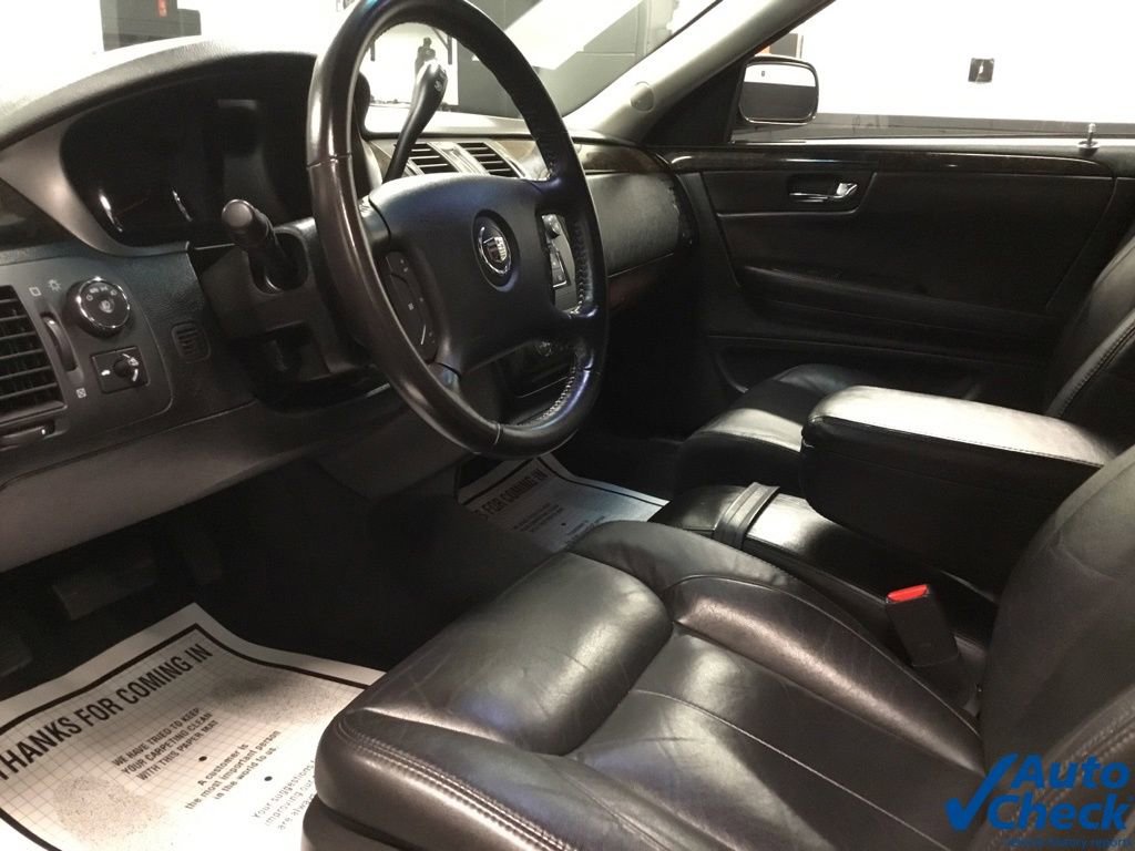 Used 2011 Cadillac DTS Limousine FWD image 25