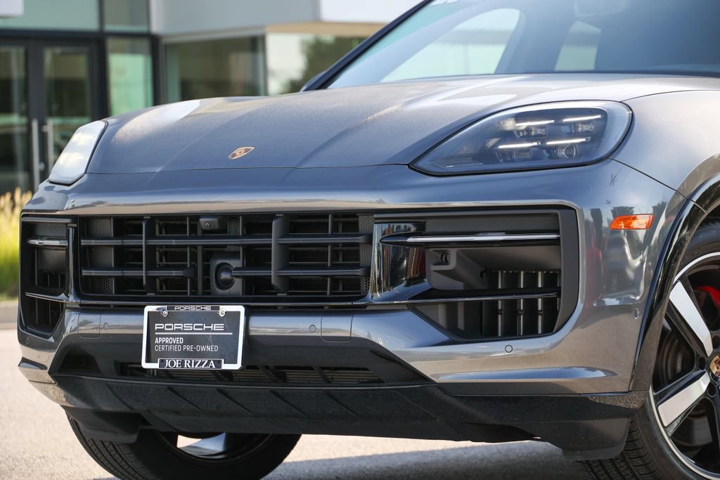 Certified 2025 Porsche Cayenne GTS AWD/4WD image 7