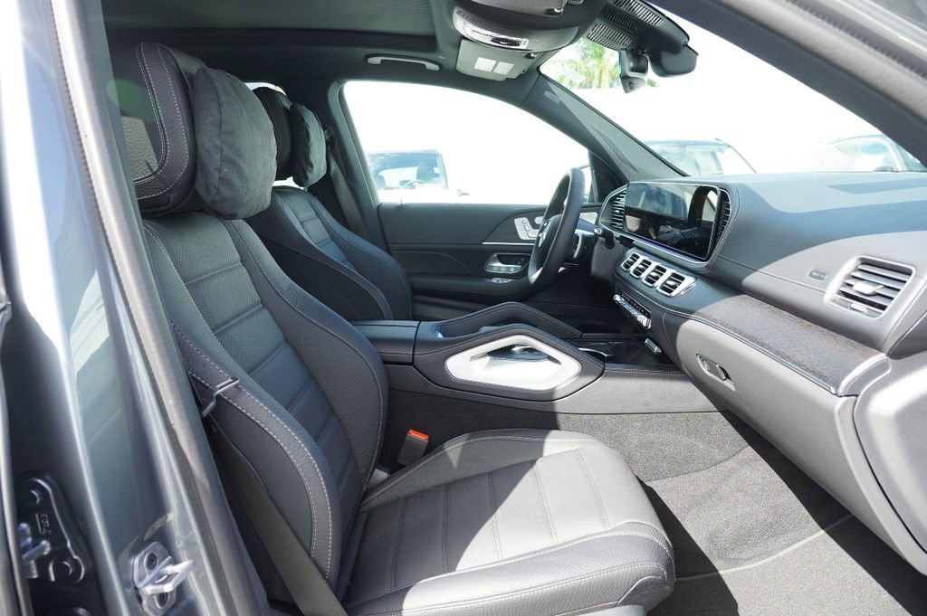 New 2026 Mercedes-Benz GLS 450 4MATIC image 12