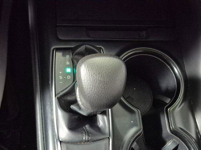 Certified 2019 Toyota Camry LE image 17