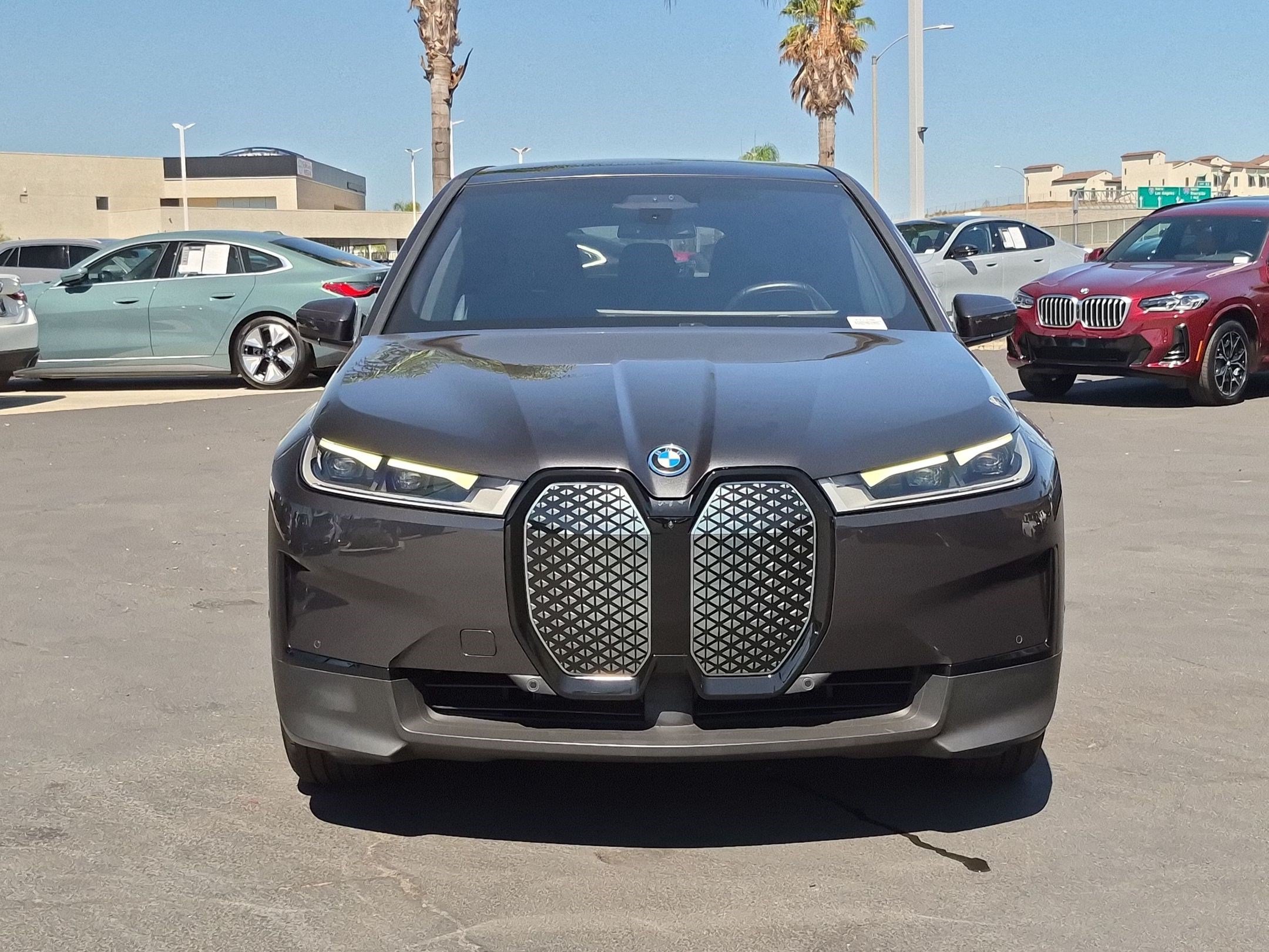 Certified 2024 BMW iX xDrive50 AWD/4WD image 3